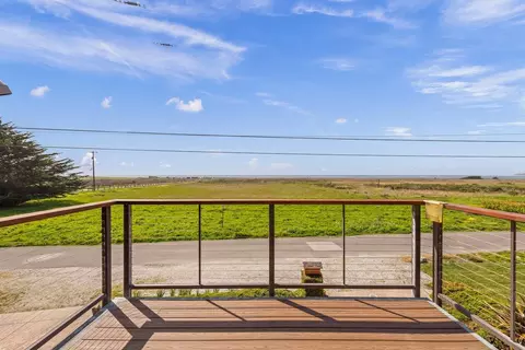 861 Railroad Ave, Half Moon Bay, CA 94019