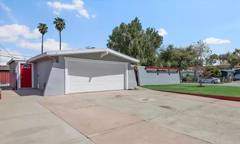 902 Blazingwood Dr, Sunnyvale, CA 94089
