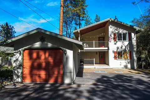 13069 Wells Fargo Dr, Groveland, CA 95321
