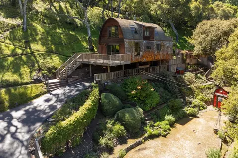18 Camino De Travesia, Carmel Valley, CA 93924