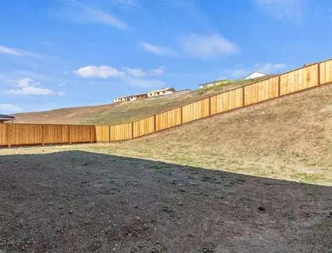 8094 Waterfall Ln, Vallejo, CA 94591 photo 12
