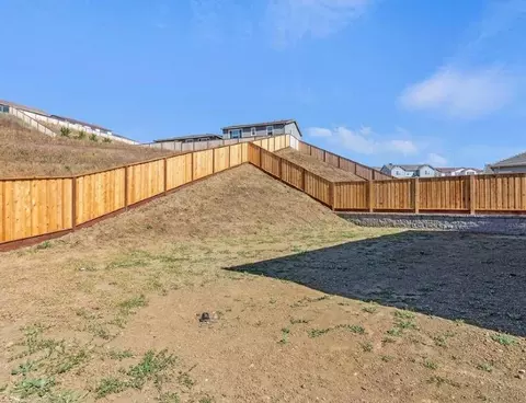 8094 Waterfall Ln, Vallejo, CA 94591 photo 13