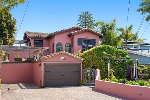 4188 Court Dr, Santa Cruz, CA 95062