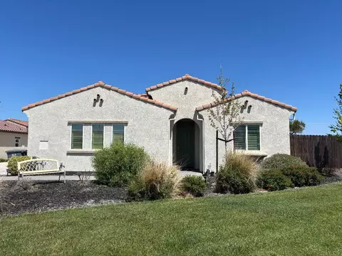 830 Auction St, Los Banos, CA 93635
