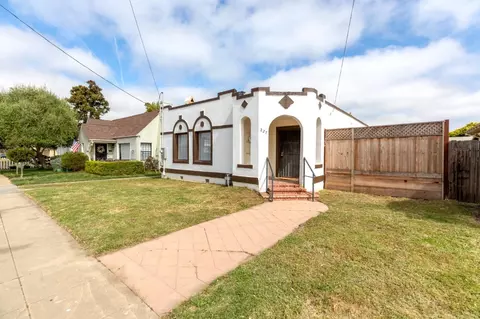 227 Winham St, Salinas, CA 93901 photo 1