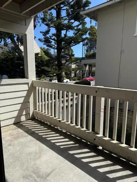Exterior - 460 Pine Ave, Half Moon Bay, CA 94019 photo 3 of 3