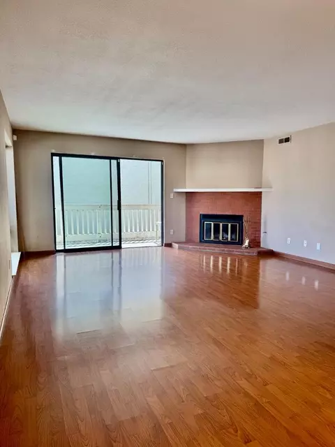 Living - 460 Pine Ave, Half Moon Bay, CA 94019 photo 1 of 5