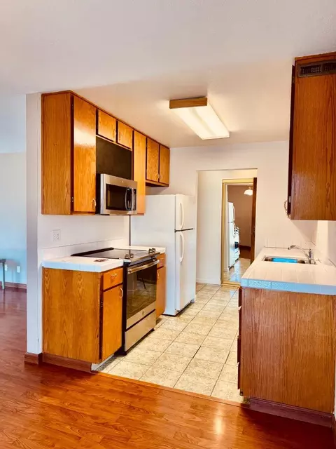 Kitchen - 460 Pine Ave, Half Moon Bay, CA 94019 photo 1 of 4