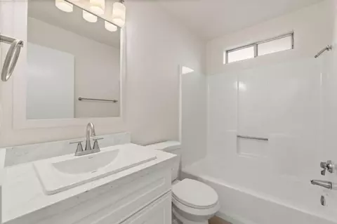 Bath - 5317 Jeppson Ct, Salida, CA 95368 photo 1 of 2