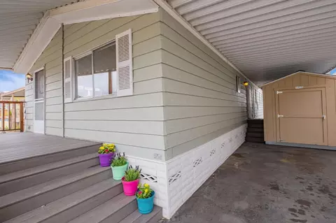 998 38th Ave 11, Santa Cruz, CA 95062