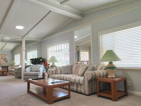690 Persian Dr 84, Sunnyvale, CA 94089