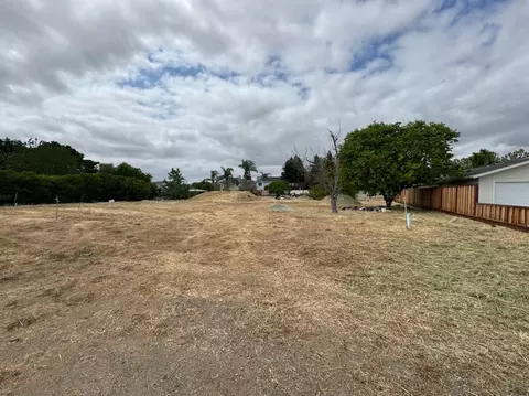 119 Farrell Ave, Gilroy, CA 95020 photo 2