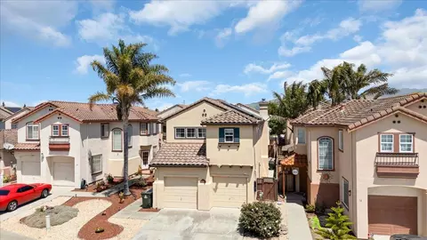 16 Harrington Cir, Salinas, CA 93906 photo 2
