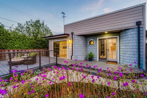2360 Melanie Pl, Santa Cruz, CA 95062