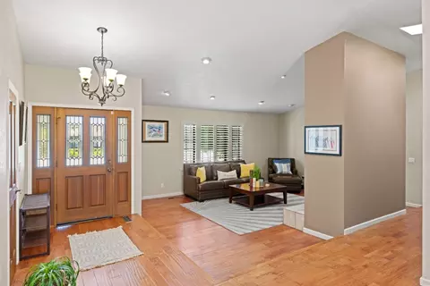 7 Antelope Ln, Monterey, CA 93940 photo 4