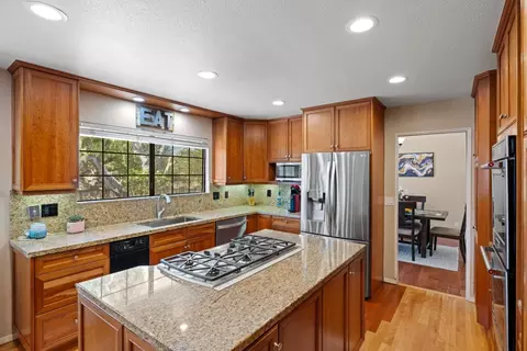 7 Antelope Ln, Monterey, CA 93940 photo 8