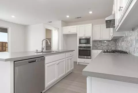 3088 Benetti St, Lathrop, CA 95330 photo 8