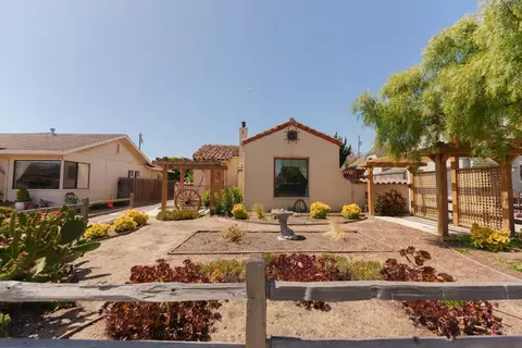 13 Orange Dr, Salinas, CA 93901 photo 2