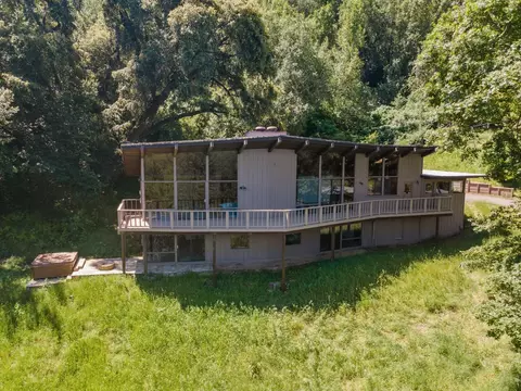 40 Deer Path Dr, Portola Valley, CA 94028