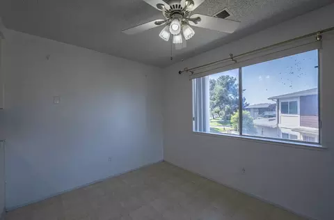 1893 Cherokee Dr 4, Salinas, CA 93906 photo 9