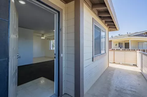 1893 Cherokee Dr 4, Salinas, CA 93906 photo 5