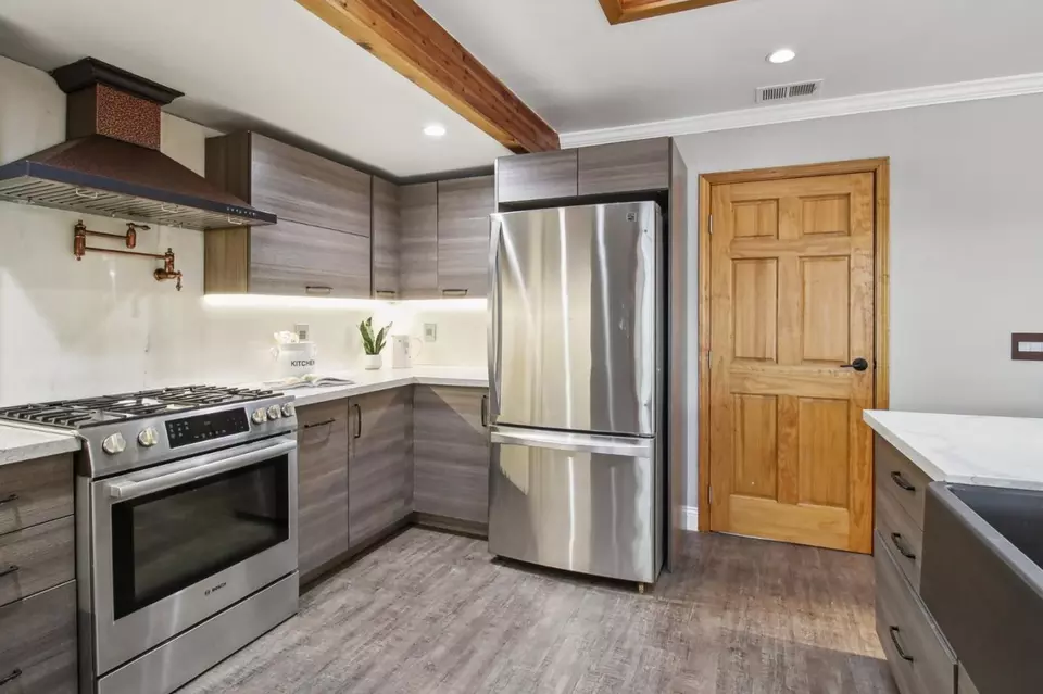 Kitchen - 185 Mclellan Ave, San Mateo, CA 94403 photo 5 of 8