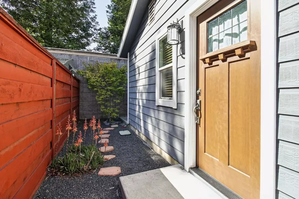 Exterior - 185 Mclellan Ave, San Mateo, CA 94403 photo 6 of 22