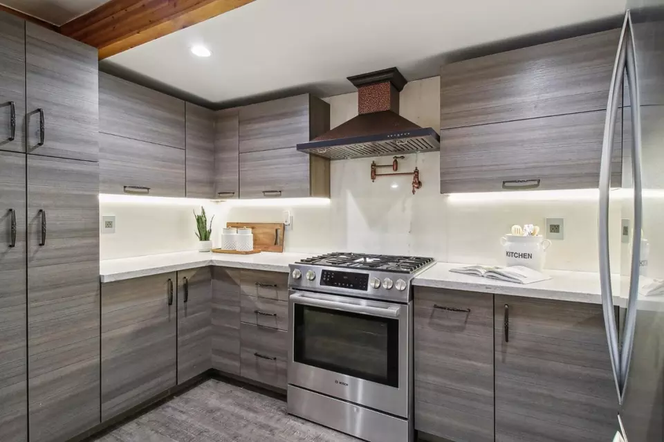 Kitchen - 185 Mclellan Ave, San Mateo, CA 94403 photo 3 of 8