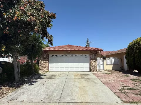 835 Saraband Way, San Jose, CA 95122
