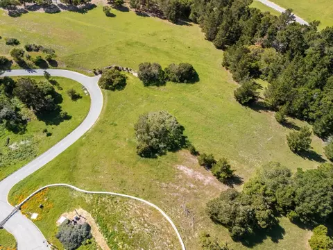 7905 Cinquenta Rd, Carmel, CA 93923 photo 4