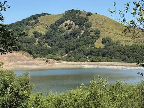 14056 Uvas Rd, Morgan Hill, CA 95037