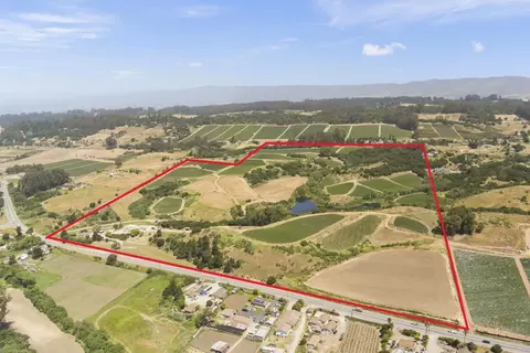 703 703a Hall Rd, Royal Oaks, CA 95076