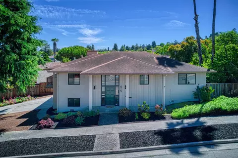 515 Escalona Dr, Santa Cruz, CA 95060