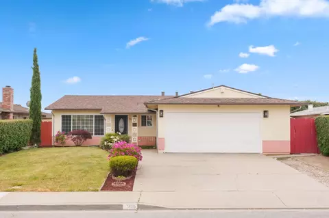 556 Los Coches Ave, Salinas, CA 93906 photo 2