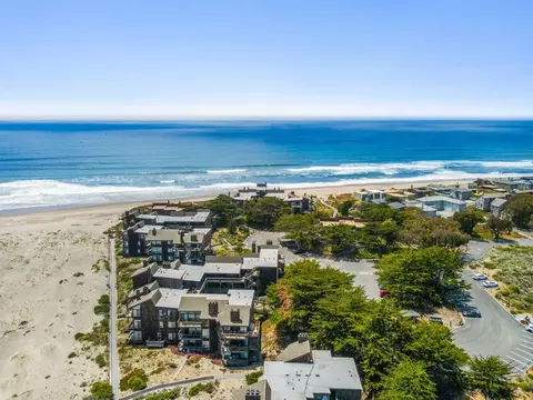 52 Pelican Pt, Watsonville, CA 95076