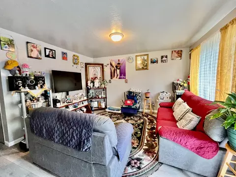 Living - 128 Maple Ave, Watsonville, CA 95076 photo 1 of 3