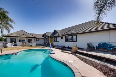 160 Tevis Trl, Hollister, CA 95023