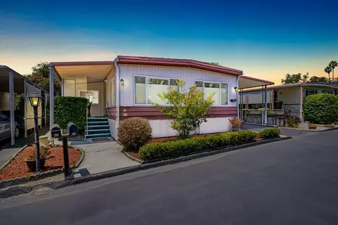 60 Pepperwood Way 60, Soquel, CA 95073