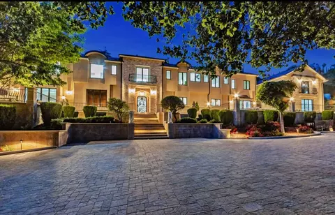 15681 Kennedy Rd, Los Gatos, CA 95032