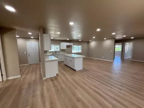 255 E Bolivar St 84, Salinas, CA 93906 photo 4