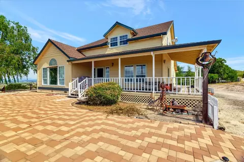 70500 Bradley Lockwood Rd, Lockwood, CA 93932