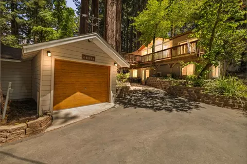 17520 Comanche Trl, Los Gatos, CA 95033
