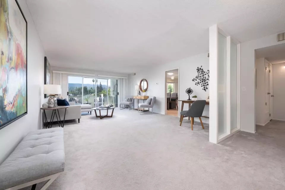 Living - 1458 Hudson St 305, Redwood City, CA 94061 photo 1 of 4