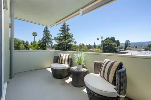 Exterior - 1458 Hudson St 305, Redwood City, CA 94061 photo 1 of 7