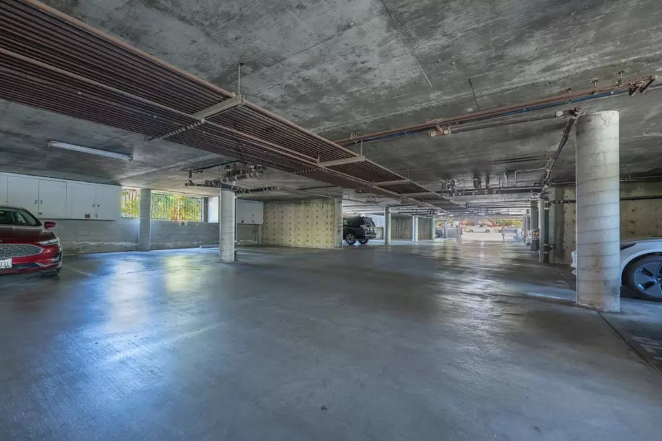 Exterior - 1458 Hudson St 305, Redwood City, CA 94061 photo 6 of 7