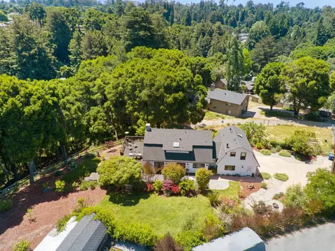 995 Old Farm Ln, Aptos, CA 95003 photo 4