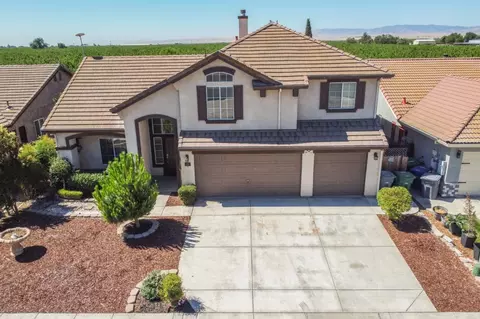 859 Sandra St, Los Banos, CA 93635