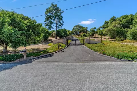 19225 Reavis Way, Salinas, CA 93907 photo 2