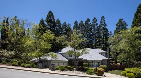 4 Woodleaf Ave, Redwood City, CA 94061