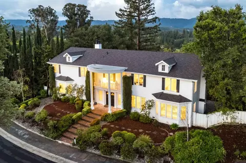1045 Lassen Dr, Menlo Park, CA 94025
